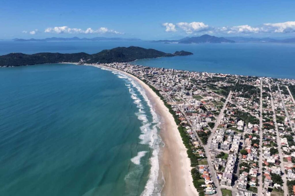 Litoral norte de Santa Catarina: cidades e praias